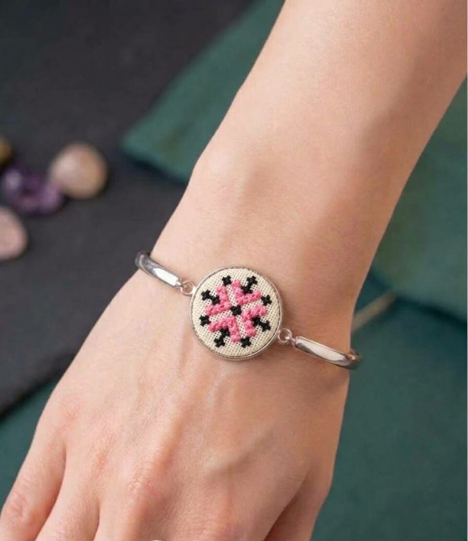 Handcrafted Pink & Black Cross-Stitch Bangle – Delicate Embroidered Jewelry